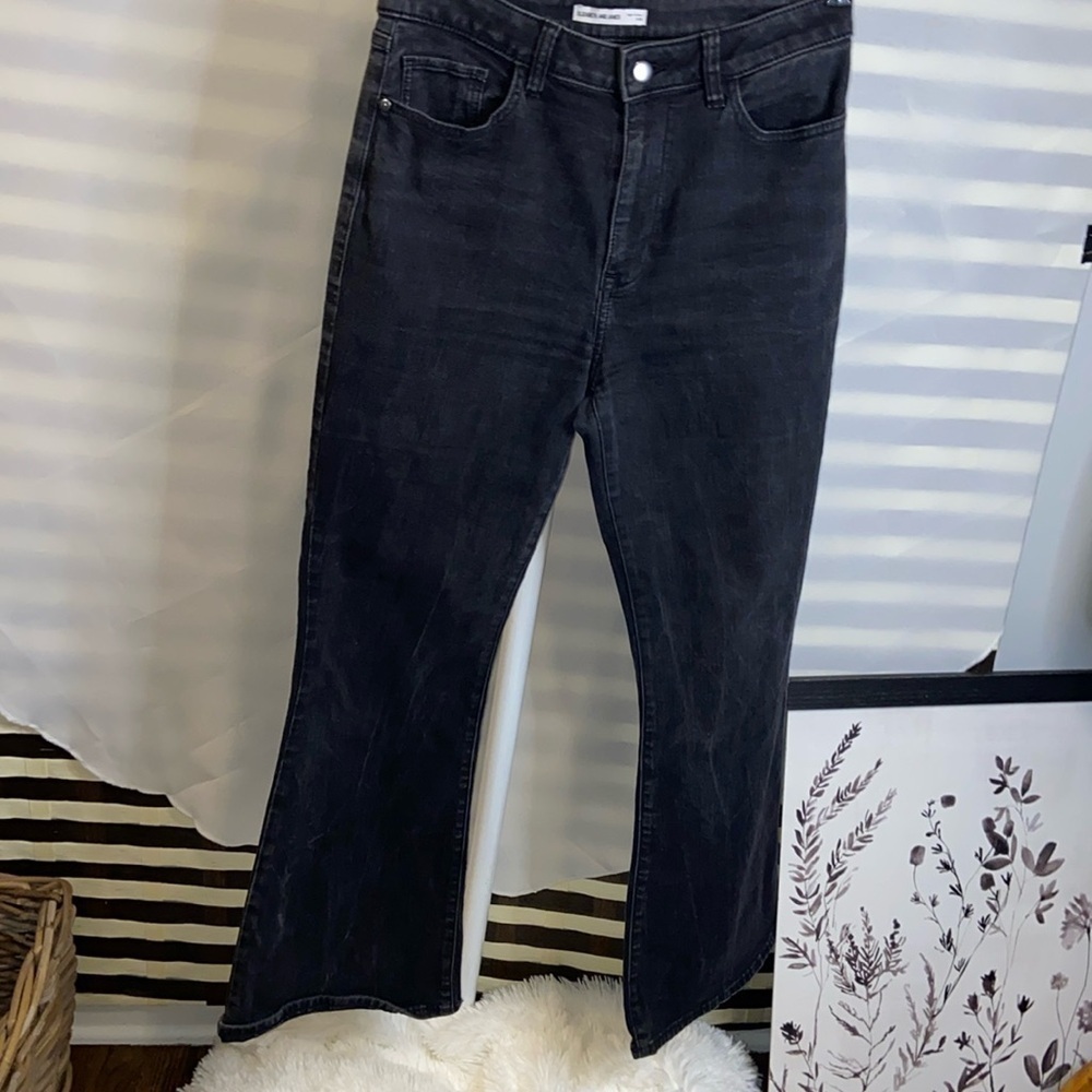Elizabeth and James High Rise Flare Jeans size 10-30